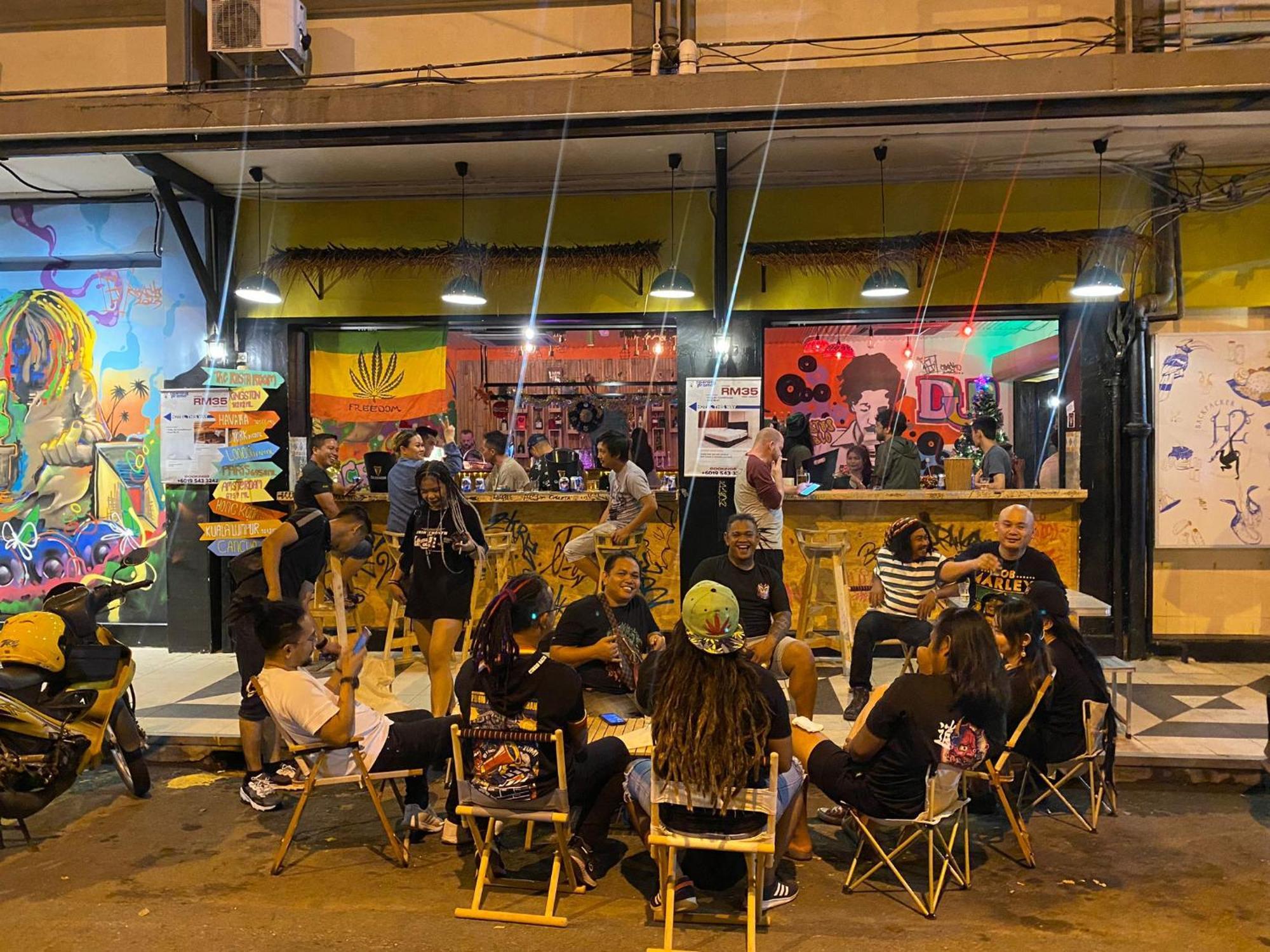 H2 Worldpackers , The Social Hotel Kota Kinabalu Bagian luar foto