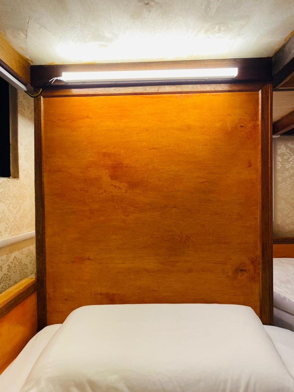 H2 Worldpackers , The Social Hotel Kota Kinabalu Bagian luar foto